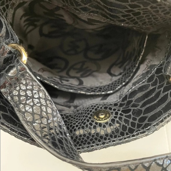 NEW Michael kors MK crossbody - Picture 3 of 4